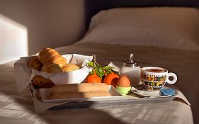 Mistral2 Hotel